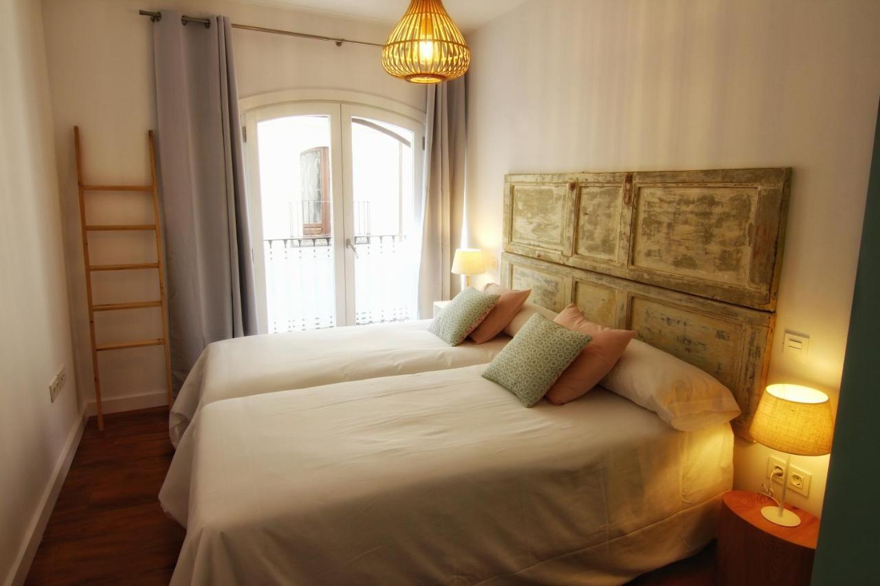 Apartamentos Almada Zaragoza Kültér fotó