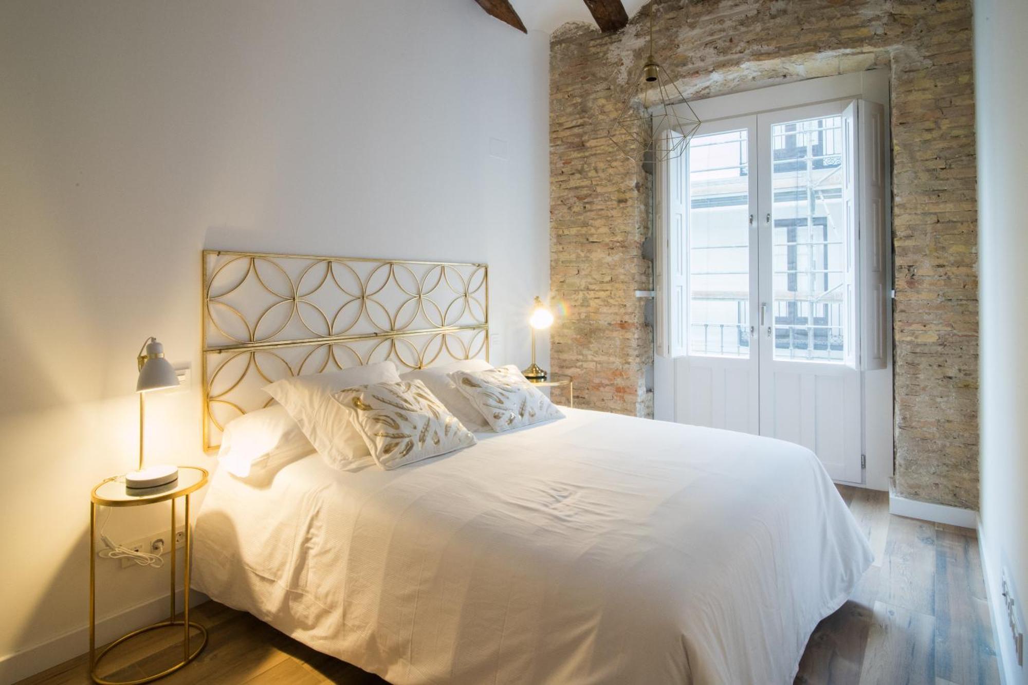Apartamentos Almada Zaragoza Kültér fotó