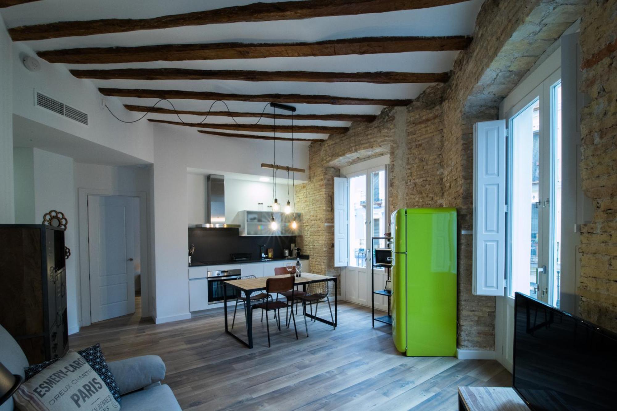 Apartamentos Almada Zaragoza Kültér fotó