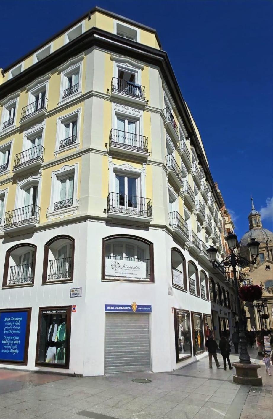 Apartamentos Almada Zaragoza Kültér fotó
